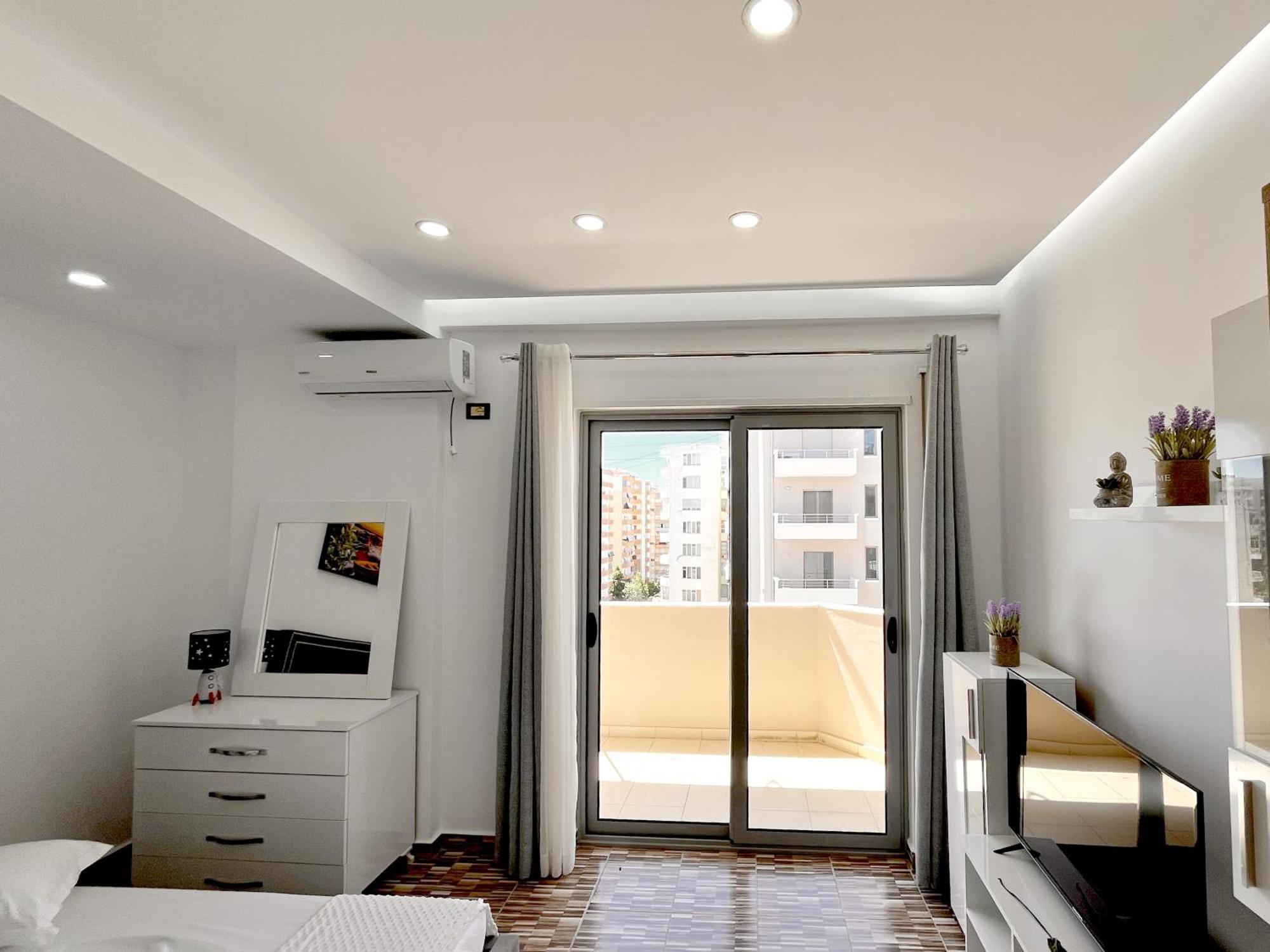 Kam Apartments In The City Center Vlorë Exterior foto