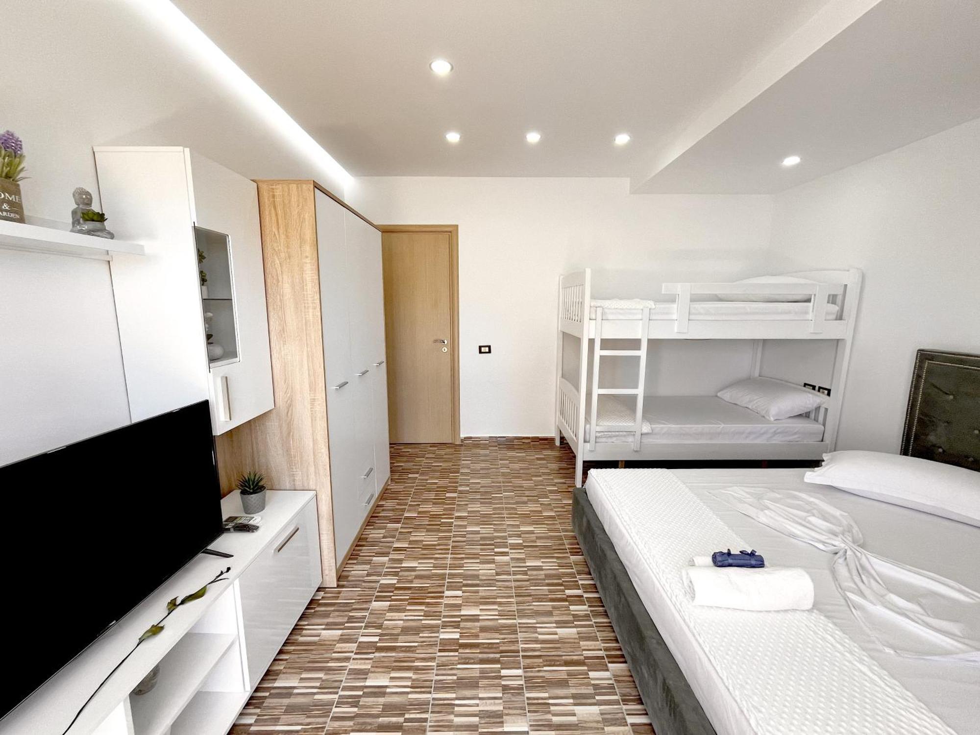 Kam Apartments In The City Center Vlorë Exterior foto